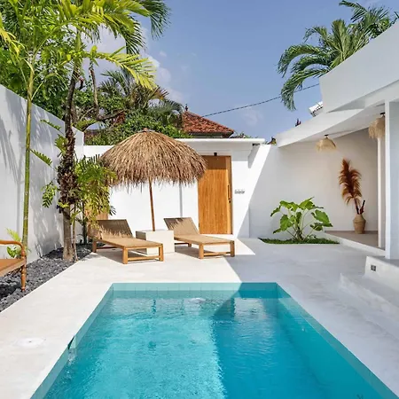 Casa Kokoon - New Bright & Quiet 2Br Mertanadi Seminyak With Private Pool And Parking